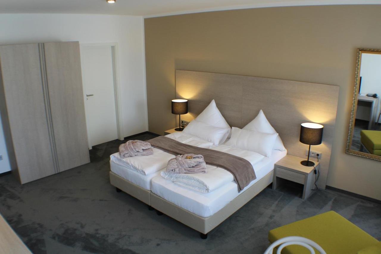 Garni Hotel Schmaus Viechtach Ngoại thất bức ảnh