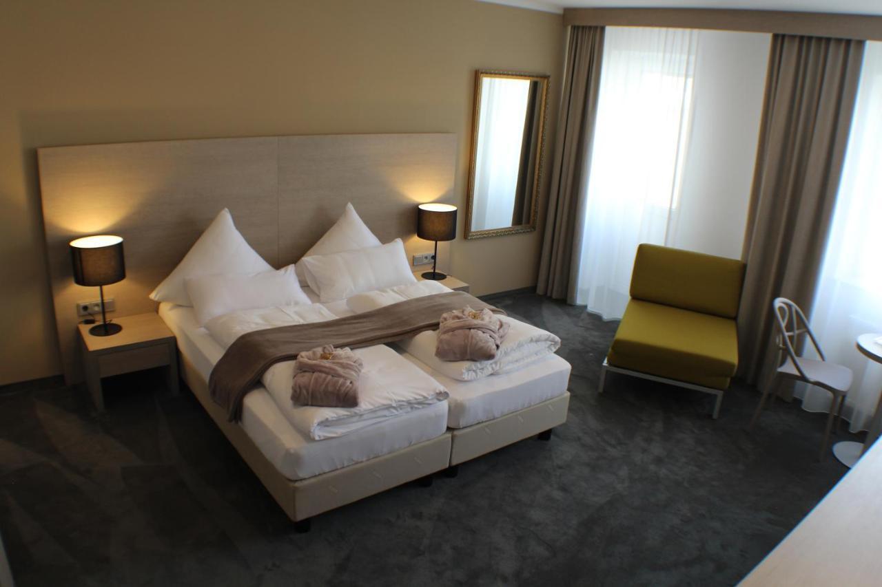 Garni Hotel Schmaus Viechtach Ngoại thất bức ảnh
