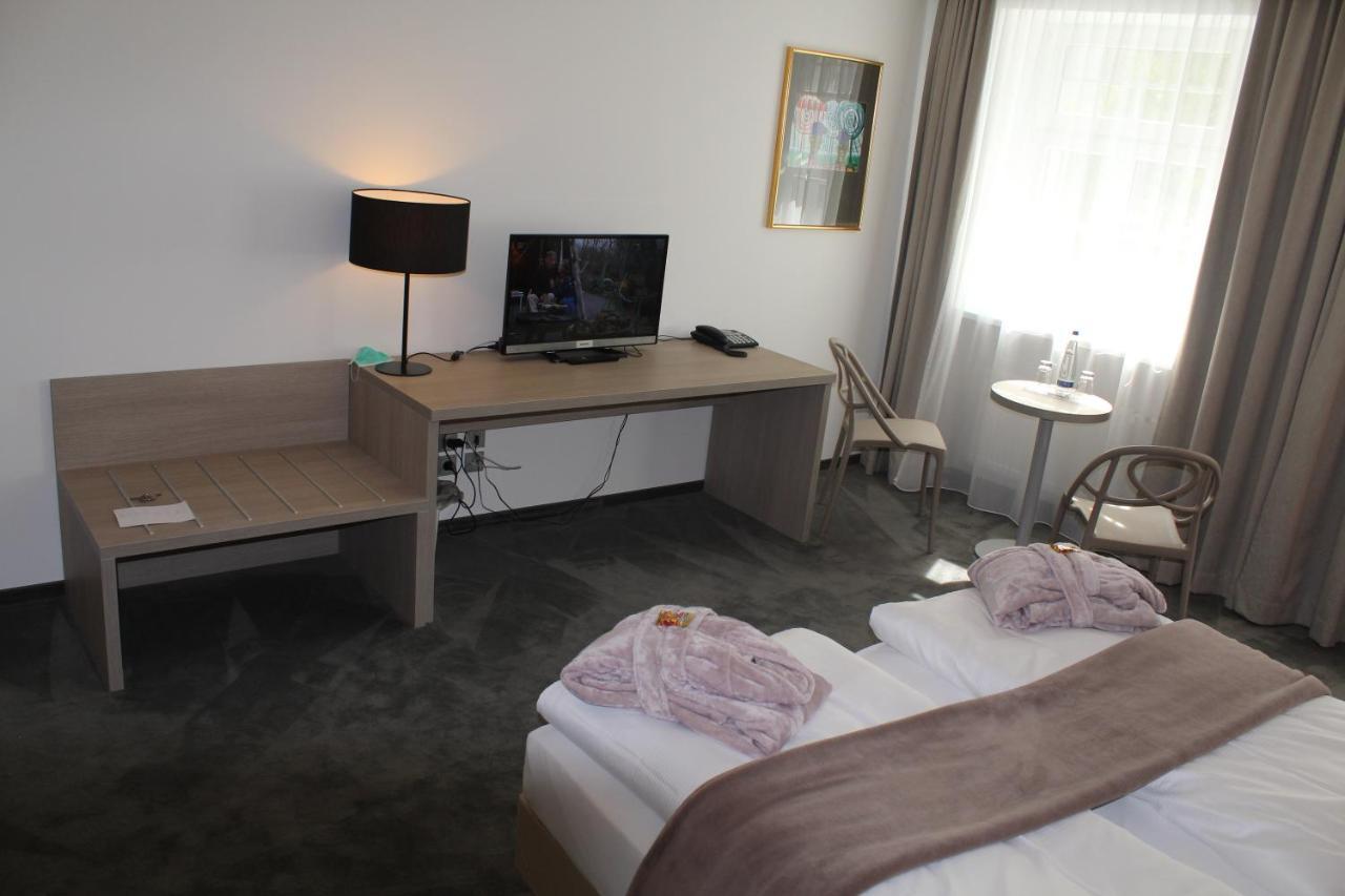Garni Hotel Schmaus Viechtach Ngoại thất bức ảnh