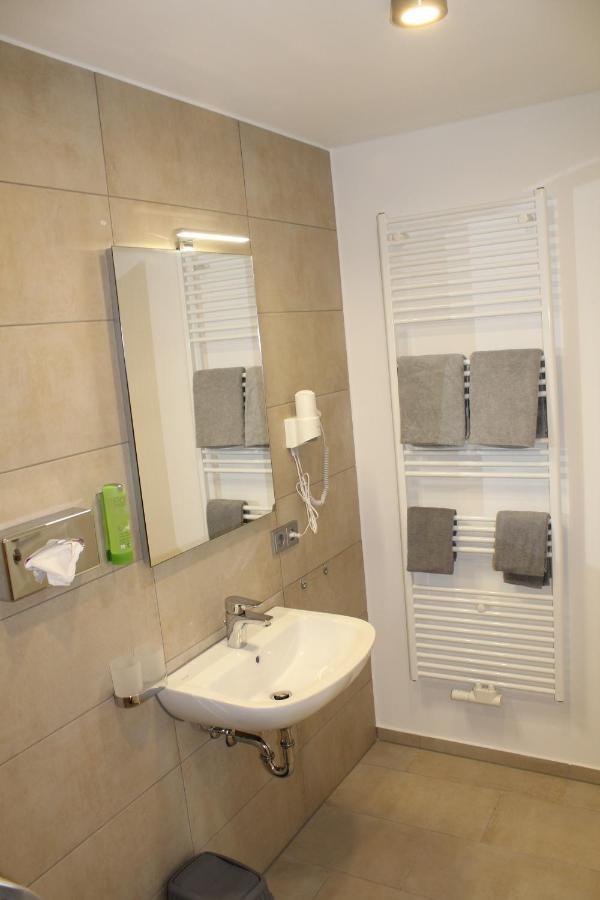 Garni Hotel Schmaus Viechtach Ngoại thất bức ảnh