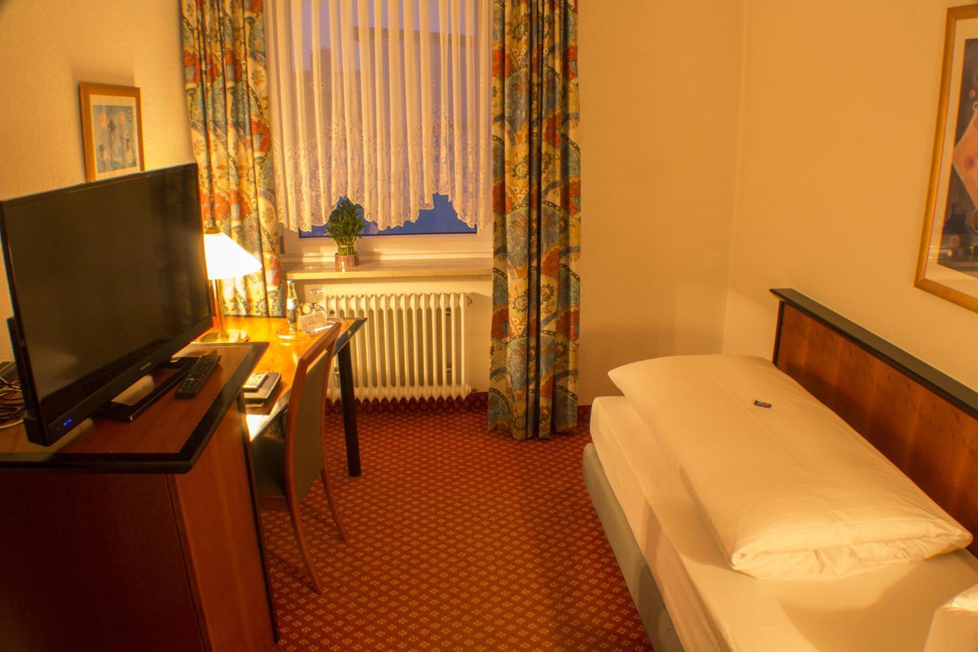 Garni Hotel Schmaus Viechtach Ngoại thất bức ảnh
